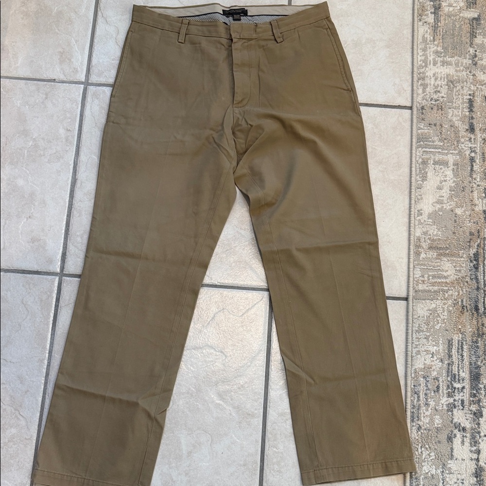 Banana republic Men's Pants in dark khaki